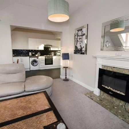 Sandmartin - Top Floor 3-Bed Apartment Sea Views & Parking Scarborough Buitenkant foto